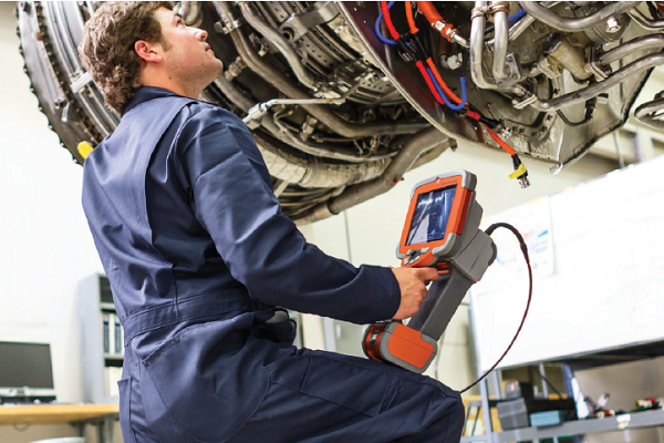 發(fā)動機孔探現(xiàn)場圖